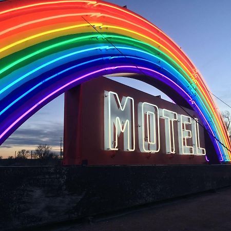 Rainbow Motel Грили Экстерьер фото