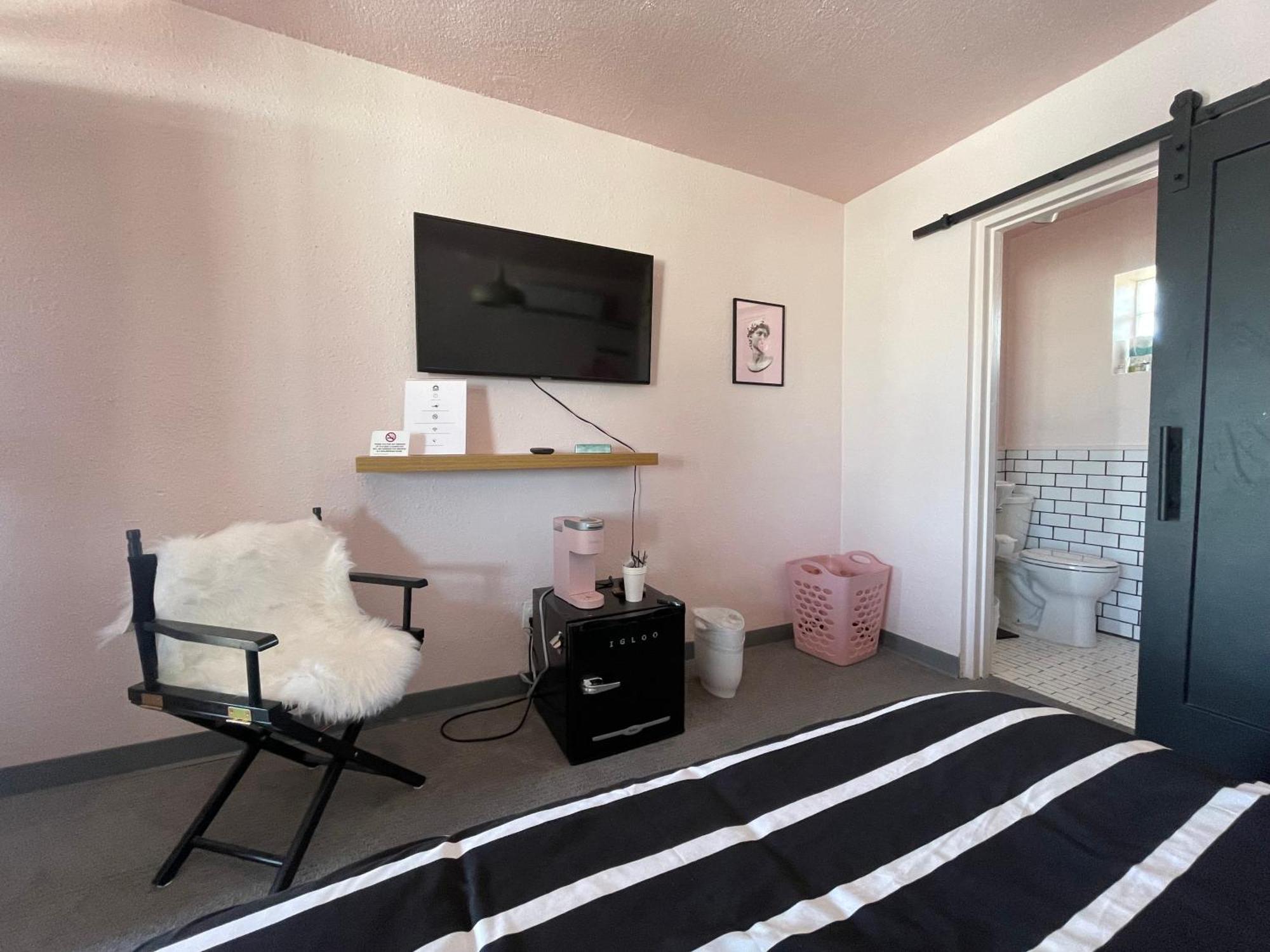 Rainbow Motel Грили Экстерьер фото