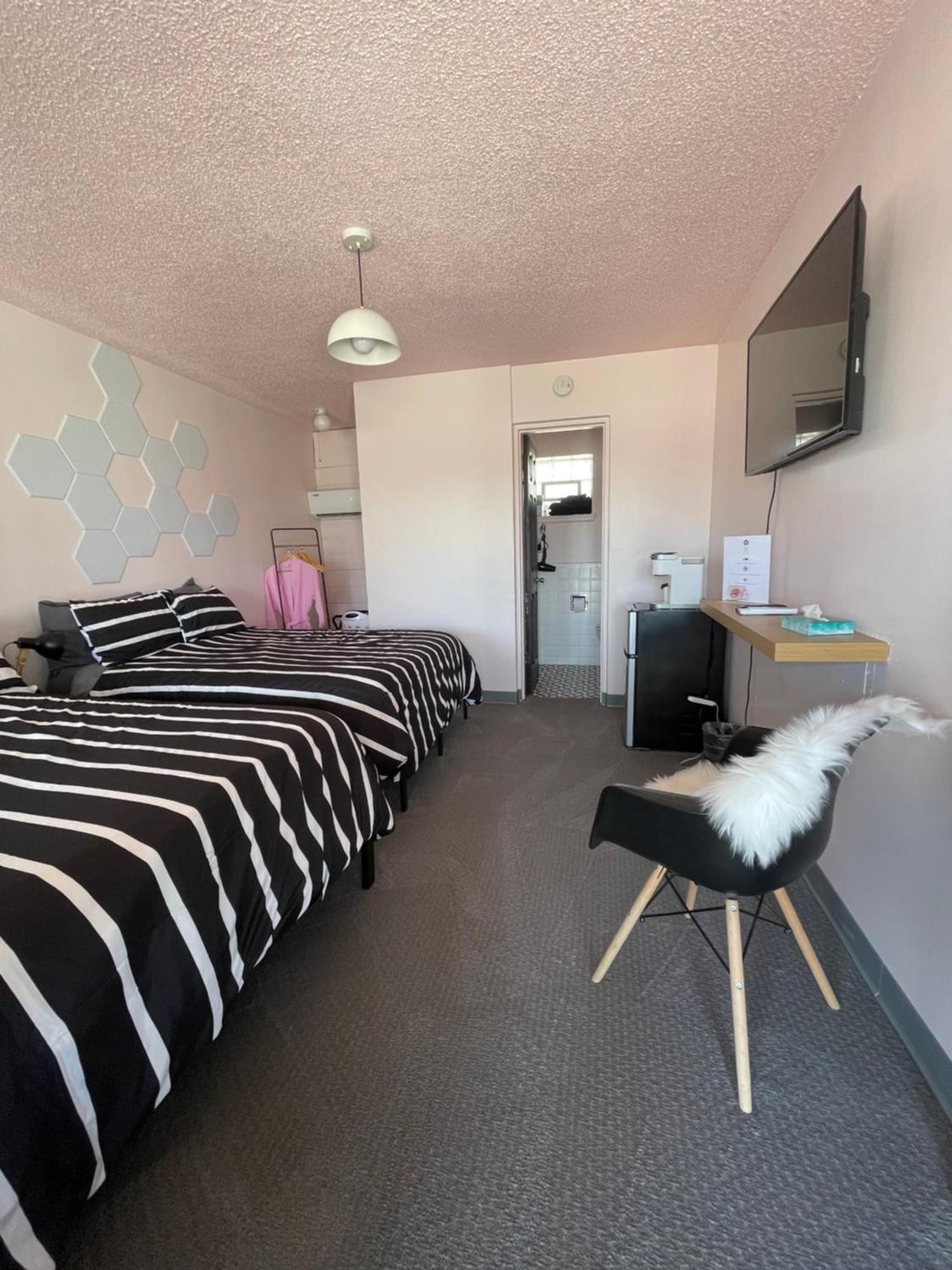 Rainbow Motel Грили Экстерьер фото