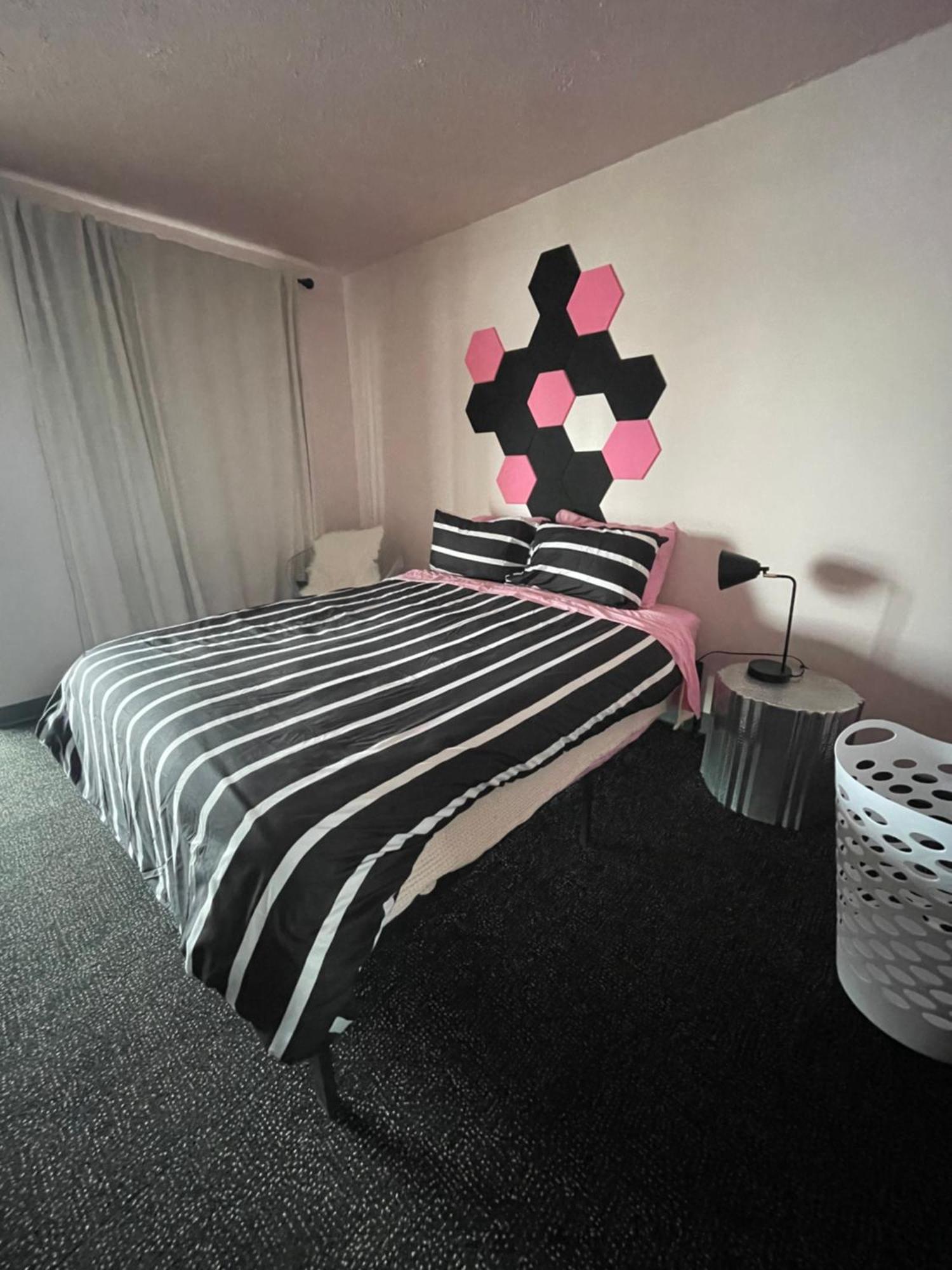 Rainbow Motel Грили Экстерьер фото
