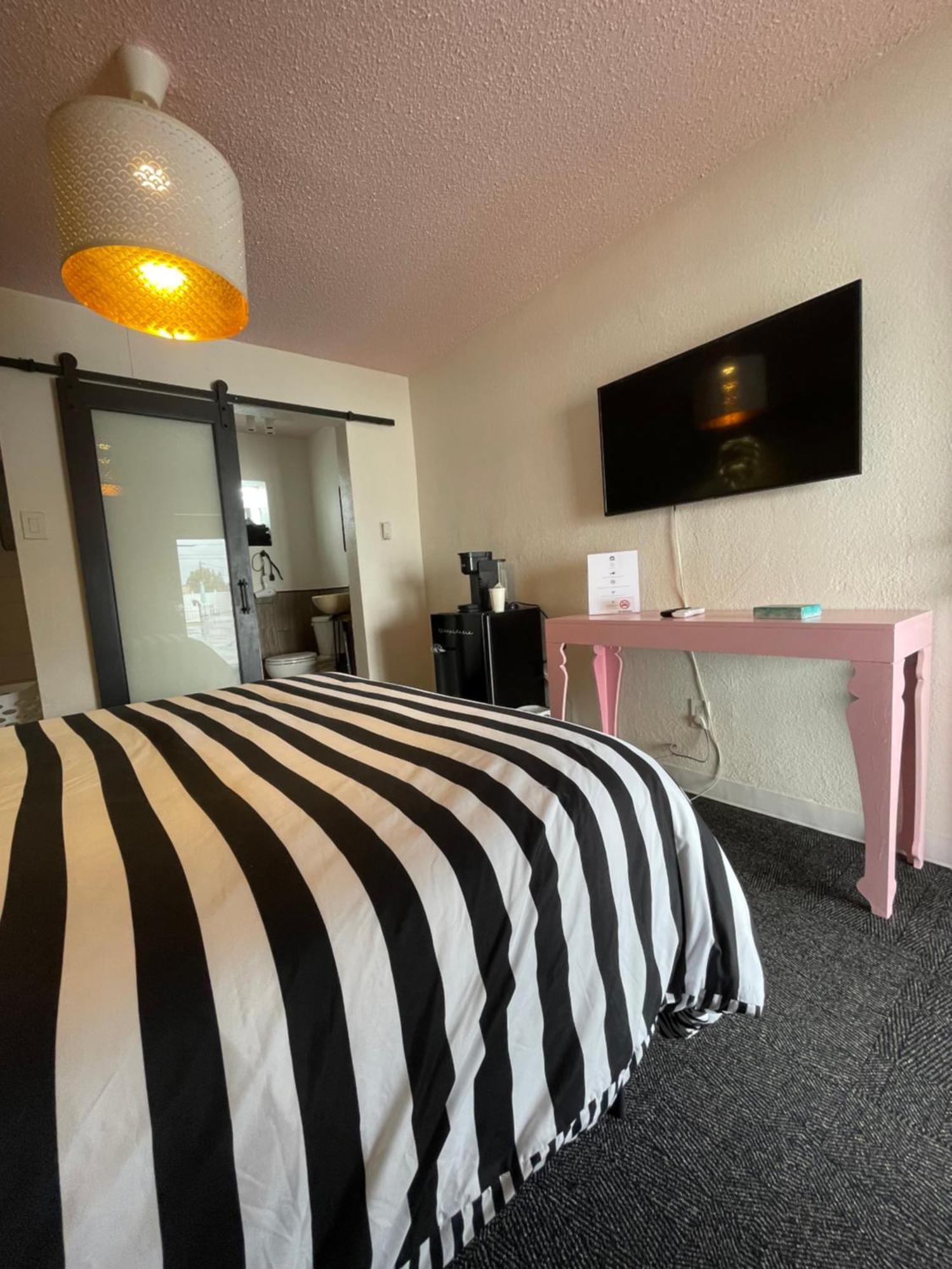Rainbow Motel Грили Экстерьер фото